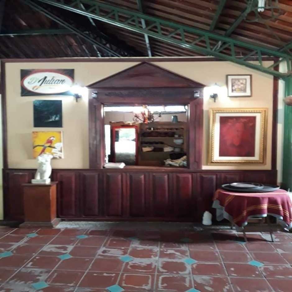 D’Julian restaurant