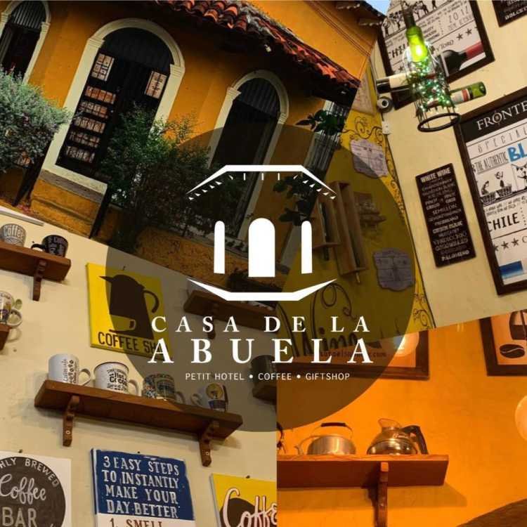 La casa de la abuela-CoffeeShhop-Giftshop & Souvenirs- Petit-hotel