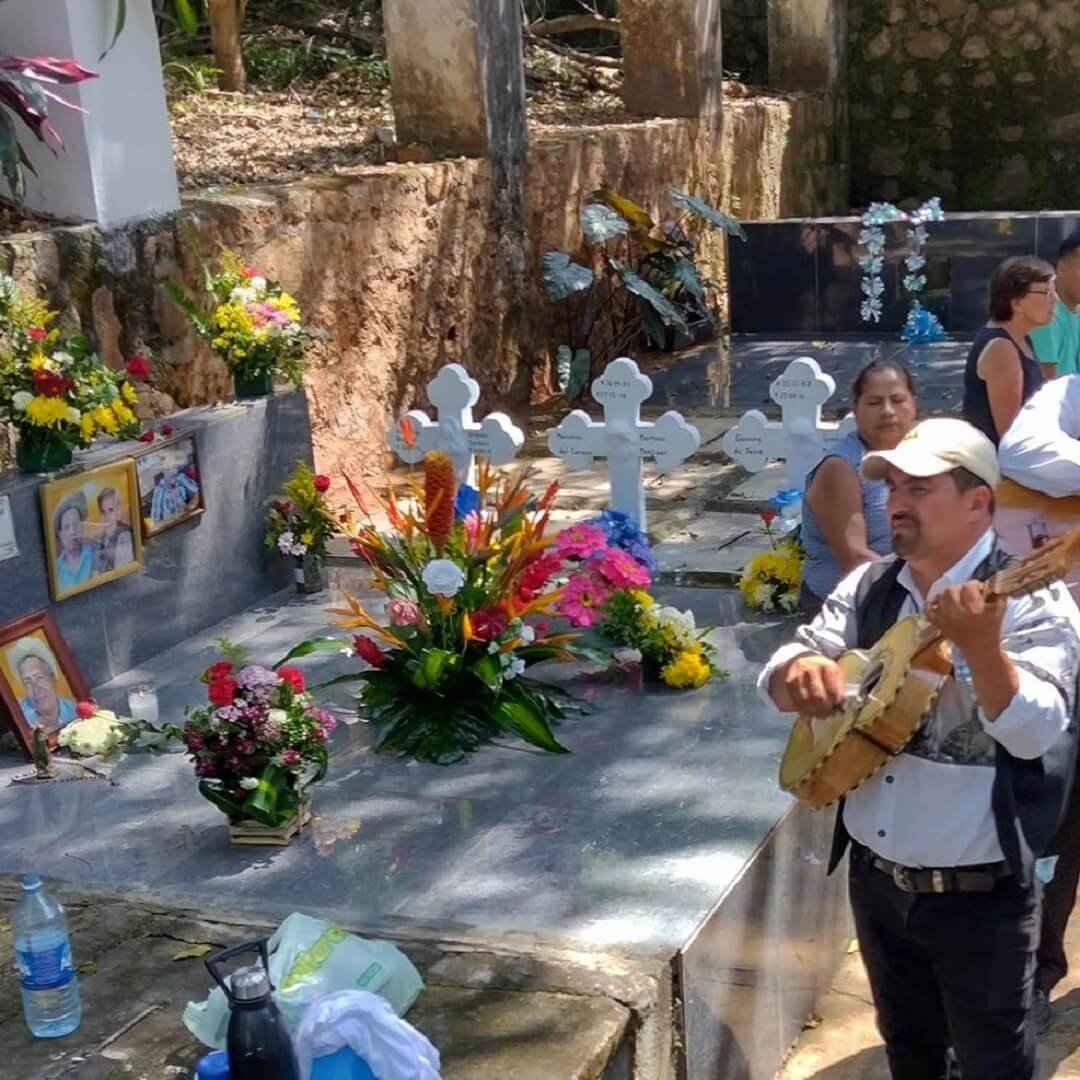 CEMENTERIO DE SUCHITOTO