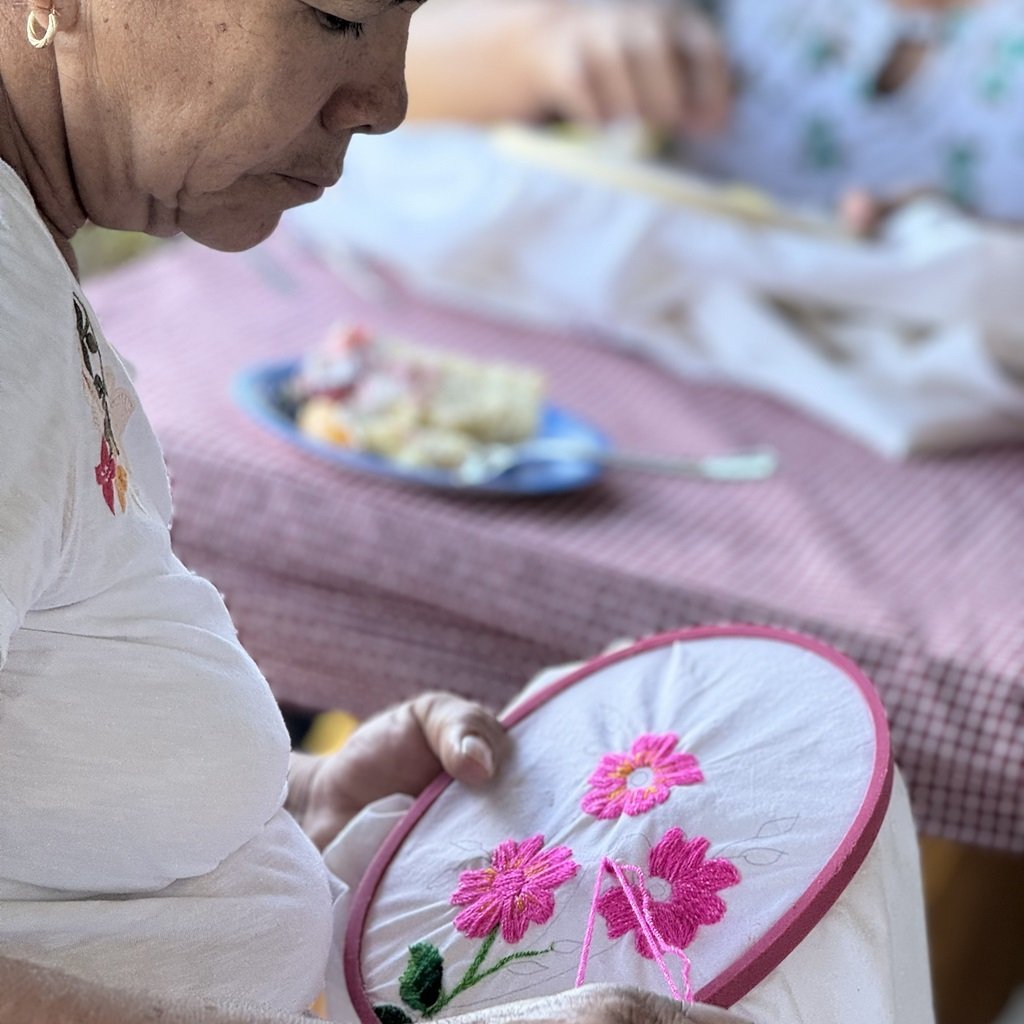 DAMAS DE LOS BORDADOS